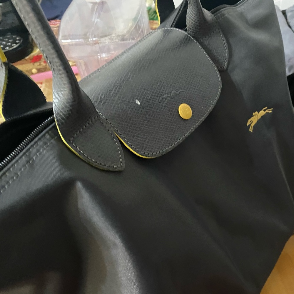 Longchamp.